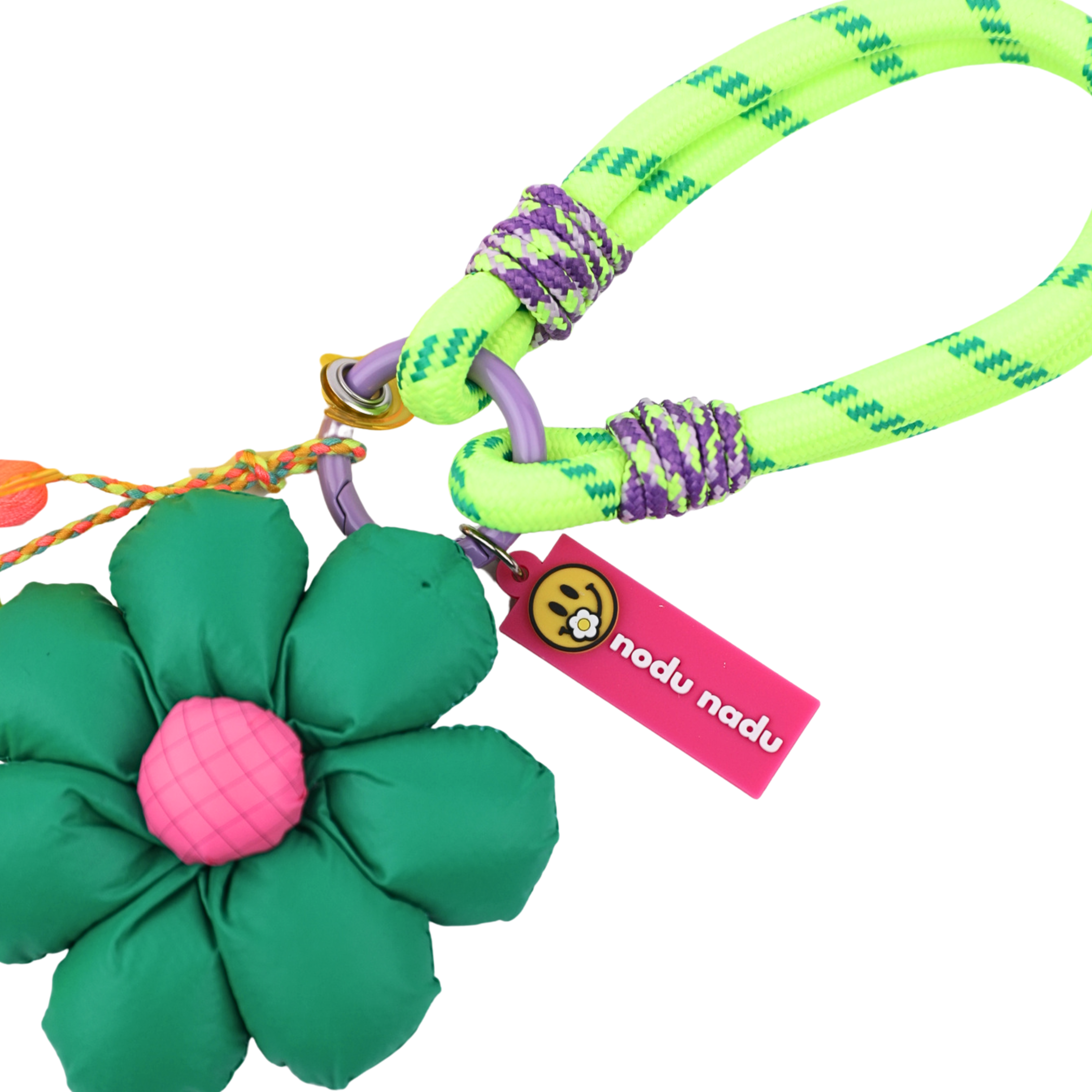 AMI LUCKY FLOWER CHARM